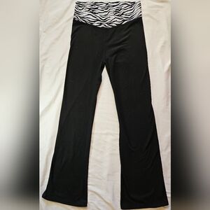 Ambiance Apparel Womens Black Flare Leg Zebra Print Waistband Leggings Sz Large